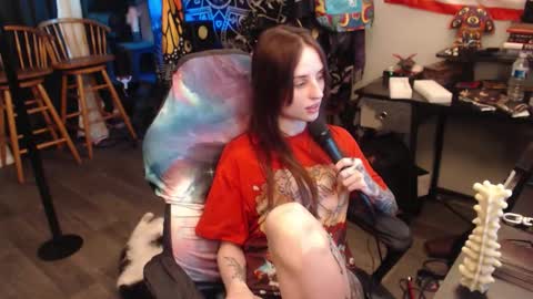 Lilith online show from October 2025 02:56:01 AM