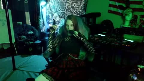 Lilith online show from April 2026 01:52:02 AM