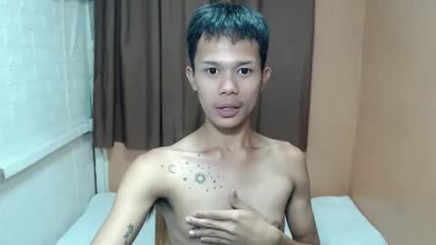 Snapshot of xxronnie chatting on April 2026 05:36:01 PM xxronnie online show from April 2026 05:36:01 PM