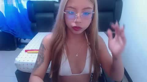 Sasha Blonde online show from February 2026 02:16:02 PM
