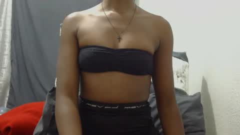 Snapshot of xxsexytalia28 chatting on February 2025 07:05:02 PM xxsexytalia28 online show from February 2025 07:05:02 PM