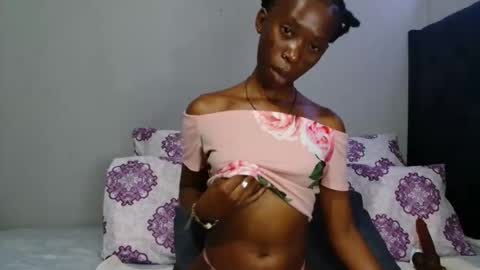 Snapshot of xxsexytalia28 chatting on October 2025 07:07:02 PM xxsexytalia28 online show from October 2025 07:07:02 PM