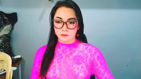 xxslutty kim online show from April 2026 07:28:01 AM