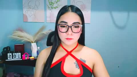 xxslutty kim online show from May 2026 04:58:02 PM