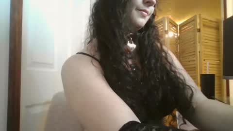 Snapshot of xxsmittenxkittenxx chatting on May 2026 01:14:02 AM xxsmittenxkittenxx online show from May 2026 01:14:02 AM