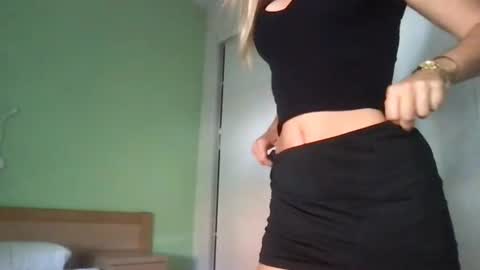 Sweet Luna online show from July 2026 03:44:01 PM