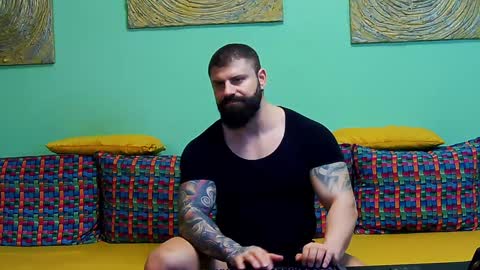 Snapshot of xxtreamleonard chatting on February 2025 11:21:02 AM Xtream Leonard online show from February 2025 11:21:02 AM