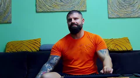 Xtream Leonard online show from November 2025 10:05:01 AM