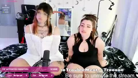 Snapshot of xxunholymusexx chatting on March 2026 10:05:02 PM Muse n Poppy online show from March 2026 10:05:02 PM