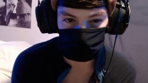 Snapshot of xxwhitefoxx chatting on September 2025 03:33:02 AM David Fox online show from September 2025 03:33:02 AM