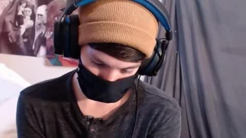 Snapshot of xxwhitefoxx chatting on October 2025 03:37:01 AM David Fox online show from October 2025 03:37:01 AM