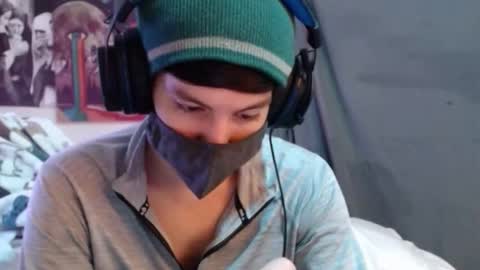 Snapshot of xxwhitefoxx chatting on November 2025 03:53:02 AM David Fox online show from November 2025 03:53:02 AM