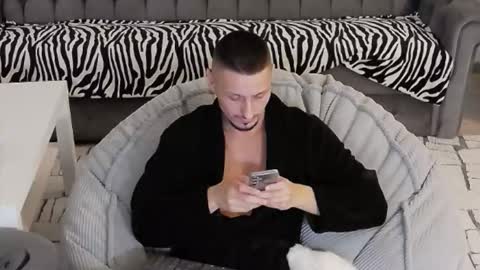 xxx_alejandro online show from October 2025 05:35:02 PM