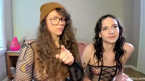 Snapshot of xxx_aura_xxx chatting on January 2025 07:48:02 PM Aura Deluge online show from January 2025 07:48:02 PM