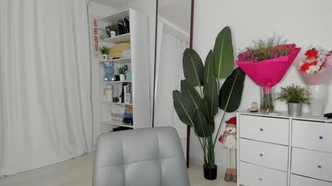 xxx_leila online show from December 2024 06:30:02 AM