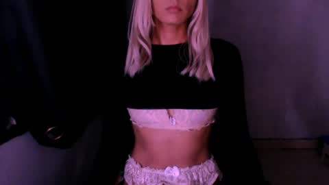 Chiara online show from May 2026 09:49:02 AM