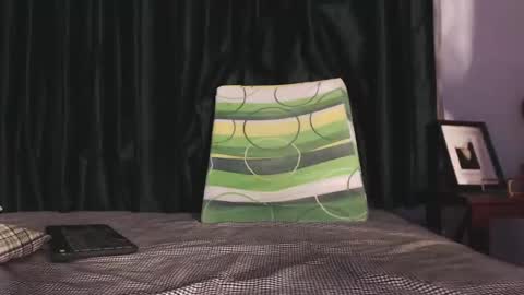 Snapshot of xxxhome_alonexxx chatting on January 2025 10:40:01 PM Kev online show from January 2025 10:40:01 PM