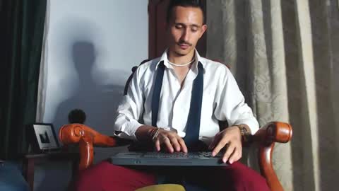 Snapshot of xxxhome_alonexxx chatting on February 2025 10:28:02 PM Kev online show from February 2025 10:28:02 PM