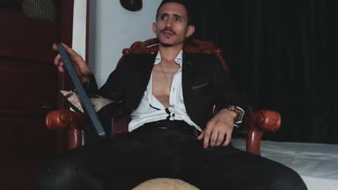 Snapshot of xxxhome_alonexxx chatting on February 2025 10:41:01 PM Kev online show from February 2025 10:41:01 PM