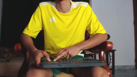 Snapshot of xxxhome_alonexxx chatting on February 2025 11:10:02 PM Kev online show from February 2025 11:10:02 PM