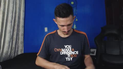 Snapshot of xxxhome_alonexxx chatting on November 2025 08:19:01 PM Kev online show from November 2025 08:19:01 PM