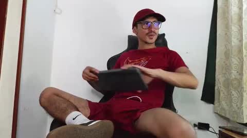 Snapshot of xxxhome_alonexxx chatting on December 2025 10:38:01 PM Kev online show from December 2025 10:38:01 PM