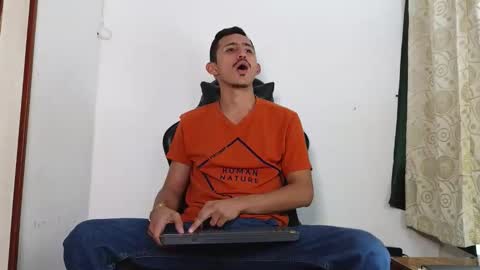 Snapshot of xxxhome_alonexxx chatting on December 2025 07:32:01 PM Kev online show from December 2025 07:32:01 PM