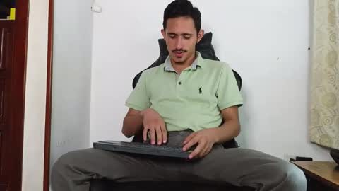 Snapshot of xxxhome_alonexxx chatting on January 2026 08:54:02 PM Kev online show from January 2026 08:54:02 PM