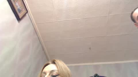 isa and gonzo online show from December 2024 07:51:02 AM