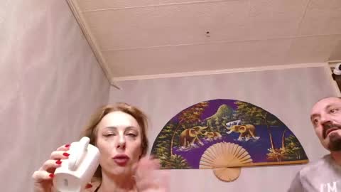 isa and gonzo online show from March 2025 12:01:01 PM