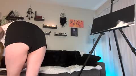 Snapshot of xxxlolalovexxx chatting on September 2025 12:32:01 AM Lola online show from September 2025 12:32:01 AM