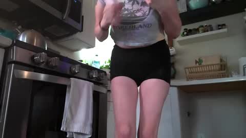 Snapshot of xxxlolalovexxx chatting on October 2025 06:29:01 PM Lola online show from October 2025 06:29:01 PM