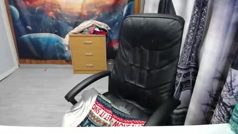 Snapshot of xxxnewlywedsxxx chatting on October 2025 08:59:01 PM Lana online show from October 2025 08:59:01 PM