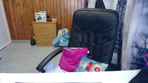 Snapshot of xxxnewlywedsxxx chatting on March 2026 10:21:01 AM Lana online show from March 2026 10:21:01 AM