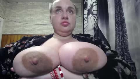 Snapshot of xxxnewlywedsxxx chatting on March 2026 05:49:01 PM Lana online show from March 2026 05:49:01 PM