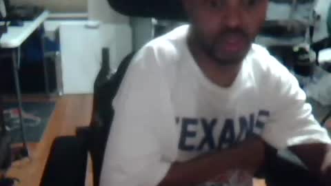 Snapshot of xxxonwheelz chatting on December 2025 06:20:01 AM xxxonwheelz online show from December 2025 06:20:01 AM