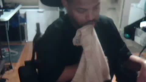 Snapshot of xxxonwheelz chatting on December 2025 12:29:01 AM xxxonwheelz online show from December 2025 12:29:01 AM