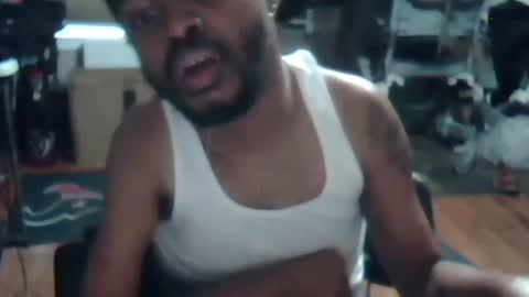 Snapshot of xxxonwheelz chatting on June 2026 11:32:01 PM xxxonwheelz online show from June 2026 11:32:01 PM