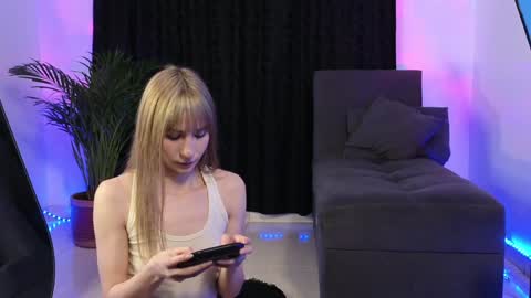 July and Fer online show from December 2024 07:11:02 AM