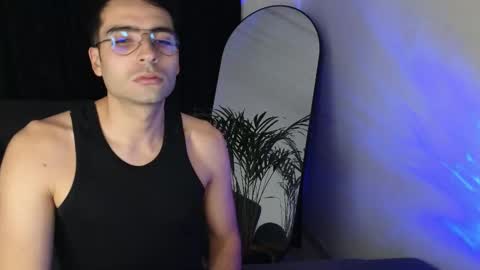 July and Fer online show from October 2025 01:05:02 AM