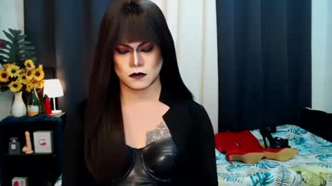 QueenMarina online show from September 2025 12:31:02 PM