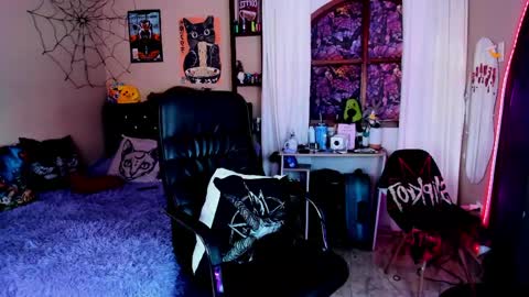 xzerox_ online show from May 2026 08:28:01 PM