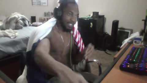 y_sticky online show from March 2025 12:07:01 AM