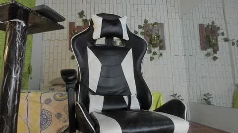 Snapshot of yacksson_lawrence chatting on December 2024 06:42:02 AM yacksson_lawrence online show from December 2024 06:42:02 AM