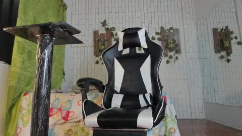 Snapshot of yacksson_lawrence chatting on January 2025 03:58:02 AM yacksson_lawrence online show from January 2025 03:58:02 AM