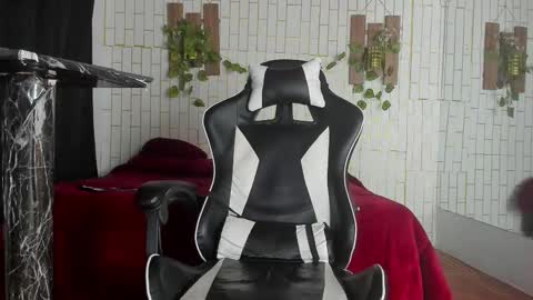 Snapshot of yacksson_lawrence chatting on October 2025 02:09:01 AM yacksson_lawrence online show from October 2025 02:09:01 AM