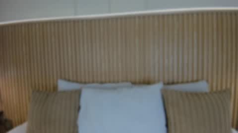 Yalezka online show from May 2026 04:07:01 AM