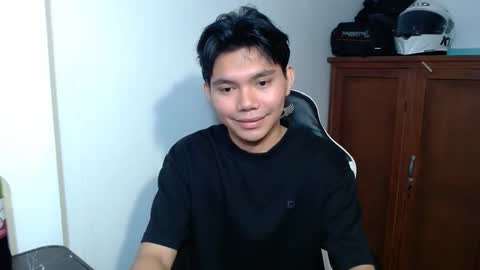 Eian online show from December 2025 10:27:02 PM