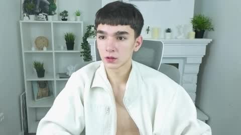 Snapshot of yamitwink chatting on November 2025 08:40:01 PM yamitwink online show from November 2025 08:40:01 PM