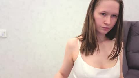 Snapshot of yana_squrel_22 chatting on May 2026 11:07:01 AM Yana online show from May 2026 11:07:01 AM